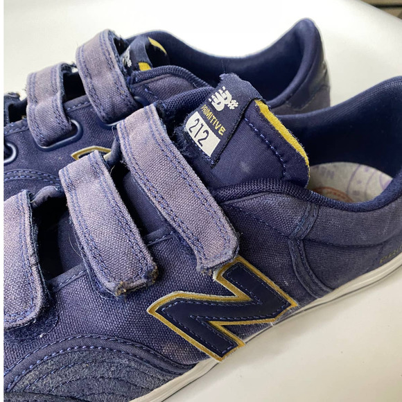 Athletic_Shoes